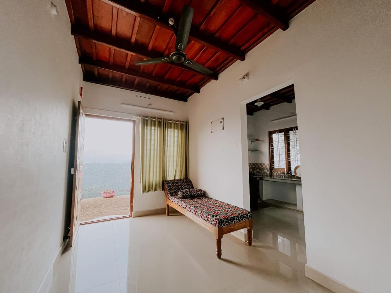 Palkulam Heights Kumudi Exterior foto