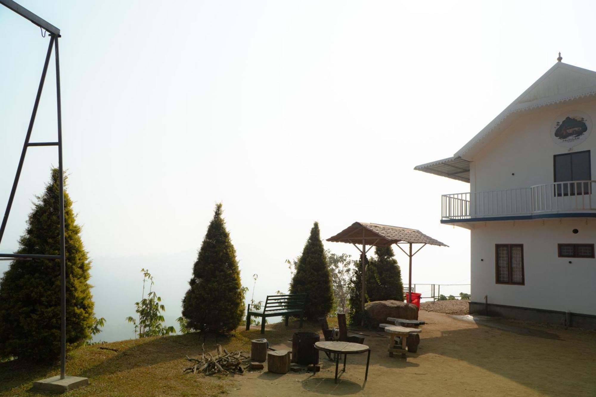 Palkulam Heights Kumudi Exterior foto